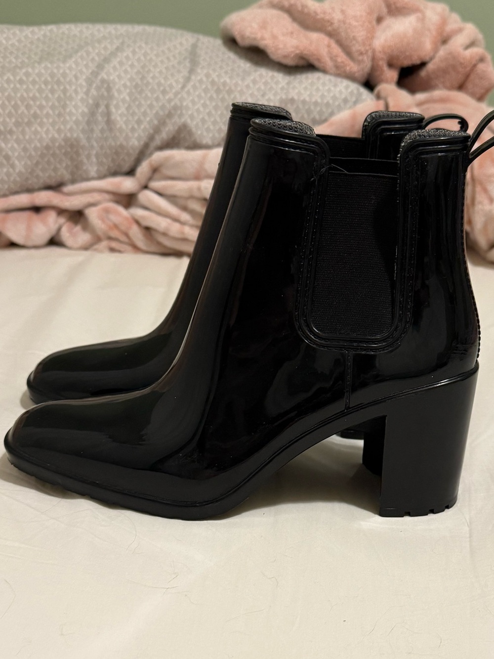 Shoe Dazzle Black Patent Glossy Rain Boot sz 9